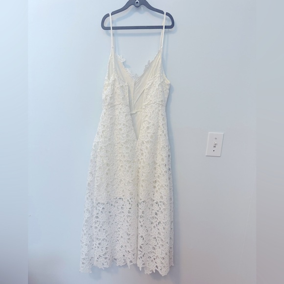 NWOT ASTR the Label Lace A Line MIDI Dress in White - XS - Picture 9 of 15